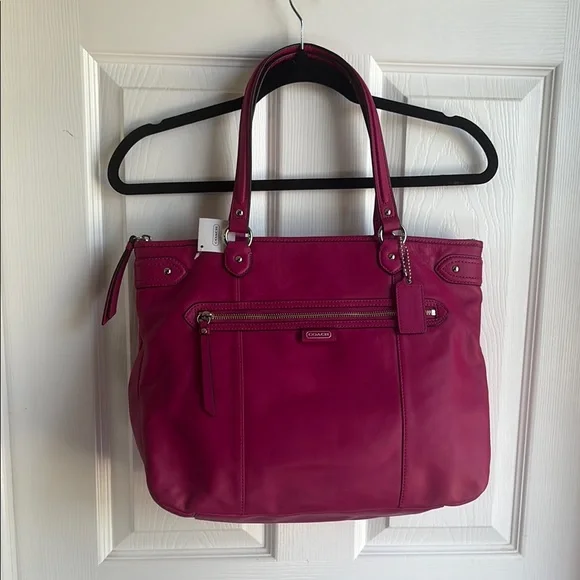 NWT Coach Daisy Magenta Leather Tote Bag with Structured Design Silver Hardware - Picture 1 of 8